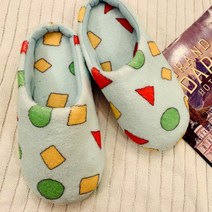 짱구는 못말려 캐릭터 디자인 겨울 부드러운 털 실내화 슬리퍼 거실 실내 룸 집 홈 거실화 원룸 가정용 사무실 층간소음 방지 쿠션좋은, C.잠옷 + 프리사이즈230~260