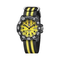 Luminox 루미녹스 남성용 시계 세트 Sea Navy Seal 옐로우 및 블랙 나일론 스트랩 3955.SES