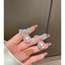코코비니리본 큐빅 진주 포인트 귀걸이