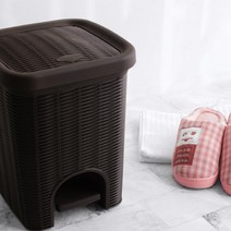 북유럽풍 쓰레기통 밟는 페달형 라탄 휴지통 인테리어, 중(다크브라운)