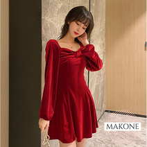 Makone 상표등록 프렌치 리본 스퀘어넥 벨벳 셔링 리본 플리츠 원피스+양말 증정