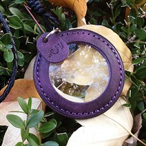 다비드뉴욕 핸드메이드 돋보기목걸이 이태리 직수입가죽 이니셜 푸에블로 바이올렛, 이니셜 각인함