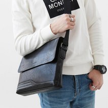 빈티지 인조가죽 오피스룩 남자 크로스백 제주도여행 새내기룩 텀블러가방 추천