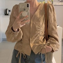 자카드 브이넥 어깨셔링 페미닌 데이트 블라우스