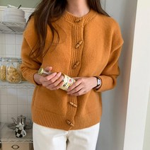 쥬쥬렐라 우드 떡볶이 단추 라운드 울 니트 가디건 3컬러 / 내츄럴 데일리룩 베이직룩