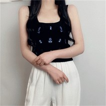 비위치 비위치 플라워 자수 크롭 니트나시 (8563336)