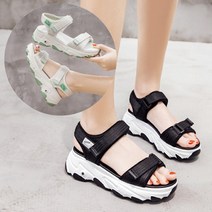 여중생 여학생 발 볼넓은 볼편한 굽높은 푹신한 여행용 쿠션 샌들