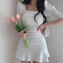 [랜덤플레이] 시크 넥 퍼프 숏 프릴 원피스