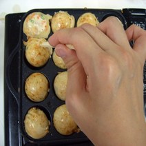 동우 이지쿠커 타코야끼팬 16구팬+나무송곳세트 집에서 간식 만들기 홈메이드 홈베이킹