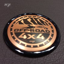 MNP 3D 메탈 프리미엄 퀄팅 차량용 원형엠블럼 2개, 오프로더 실버 상, 퀄팅 테두리 블랙 하