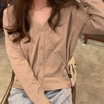나미나라 직장인 브이넥 얇은 가을 봄코디 사무실 분위기코디 단추 2WAF2157