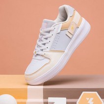 여자 발볼넓은 흰색 명품 스니커즈 운동화