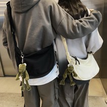 이듀백 캔버스 크로스백 남녀 스쿨백