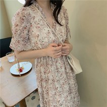 C.ONLIE SHOP화이트 연분홍 플라워 브이넥프릴 쉬폰 플레어 롱원피 원피스 하객룩 하객원피스