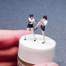 일본 여경 피규어 모델 장면 1:64 캐릭터 수지 장난감 2 개, 01 A