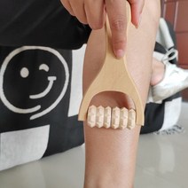 바디롤러핸디마사지 종아리어깨지압셀프케어 뭉친근육풀기나무괄사맛사지, 돌기형, 1개