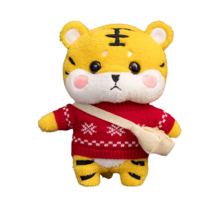 PKTOYS 귀여운 행운 건강 동물 봉제 인형 재물 장식 호랑이 인형 쿠션 생일 크리스마스 선물, 눈송이 빨간 스웨터 작은 배낭, 30cm