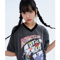 [국내매장정품] 네스티 팬시 클럽 [PPG X FANCY] P.P.G 코믹스 피그먼트 브이넥 티 (CHARCOAL)_F23PG1005 COMICS V-NECK TEE