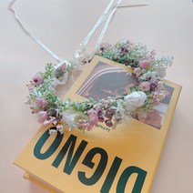 수수한 조화화관 봄 인생네컷 셀프웨딩 조화 화환 인생샷