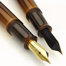펠리컨 PELIKAN 프로덕션 클래식 M200 스모키 쿼츠 흡입식 입사 졸업 만년필선물, 스모키쿼츠 컬러, B(굵은)