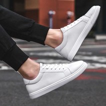 남성 캐주얼화 저렴한 흰색 편한 운동화 새학기 선물 상큼발랄 런닝화 패션 종류 여름 남자 대학생 데일리 룩 예쁜 하얀 #2487EO