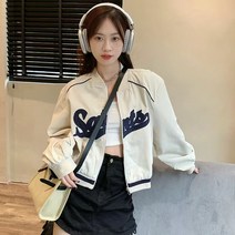 CUTE QUEEN 야구복 여 자수 쇼트 점퍼 코트