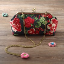 [완제품] 사각프레임파우치 블랙로즈 (120cm체인포함)