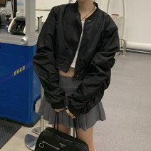 [랜덤플레이] 오버핏 셔링 크롭 항공 자켓