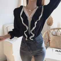 [랜덤플레이] 브이넥 퍼프 소매 프릴 블라우스