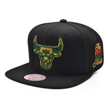 Chicago Bulls Mitchell Ness BHM 팀 로고 스냅백 NBA 모자 메탈릭 골드