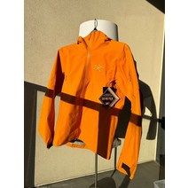 아크테릭스 세이버 AR 재킷 남성 사이즈 미디엄 한 번도 착용하지 않음 태그 있음 고어텍스