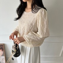 지지미 퍼프소매 라운드넥 블라우스 (봄코디)