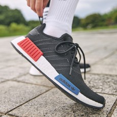 [아디다스] NMD R1 운동화