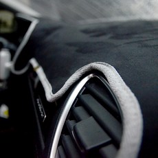
                                                        블루코드 섀미 메탈로고 대쉬보드커버 블랙 + 멜란지, BMW, X3 06~10년(HUD 무 / 센터스피커 유)
                                                    