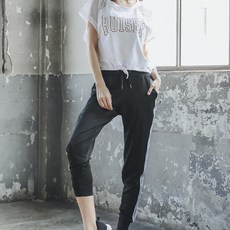 d30e51d3-e5a4-4b06-a0d1-6da088f8f82c.jpg