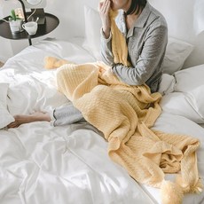 저스틴앤클로이 솔리드 네로우 꽈배기 폼폼 니트 블랭킷, 옐로우
