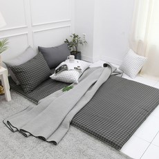 7bfdf0ec-0fe2-40c4-b8f8-e0e8937203b6.jpg