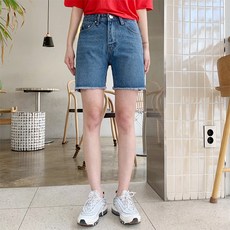 f584baae-48cd-46f3-ae82-241a6ea03d7a.jpg