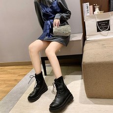 소프트 스퀘어 플랫 워커부츠