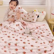 100%萊賽爾涼感被, 120*150（嬰兒/兒童）, 150*200CM（大童/成人）, 100%萊賽爾植物纖維面料, 整張棉填充, 小(150 x 120cm), 滿版小草莓