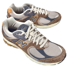 New Balance 解構破壞鞋扣運動鞋 2002R