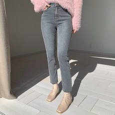 09b8ff9b5b0e4c2b900077c3b278cd7b.jpg