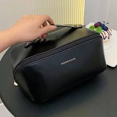 파라디 대용량 가죽 여행 파우치
