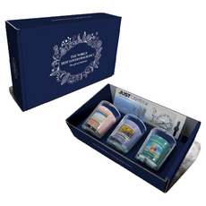 Yankee Candle 香氛蠟燭禮物組 7, 3個蠟燭, 2個玻璃燭座, 1個打火機, 款式隨機