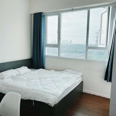 [호치민] Room in a 74m2 Apartment with Private Bathroom (AJ Space)