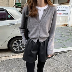 d4a2a75651090146af8af5e1edc443dfff4b29bf7011c1e7b4b3fb05dc18.jpg