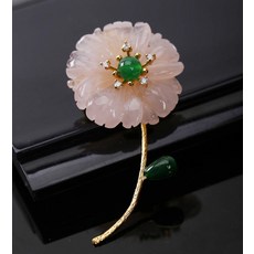 장미수정브로치