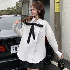 나비넥타이와이셔츠