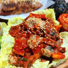 [조업당일무침] 양념생굴무침 300g+300g 굴무침 생굴무침 굴젓갈 굴 굴무침생굴 반찬 겨울반찬