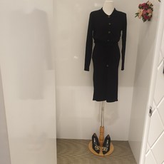 밸리걸 허리 라인 잡아주는 카라넥 원피스